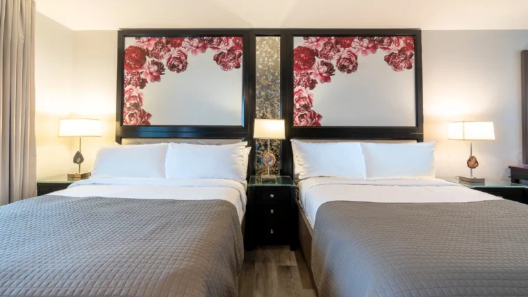 Double Queen Room