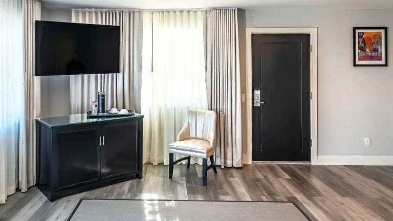 Queen Room with Private Patio