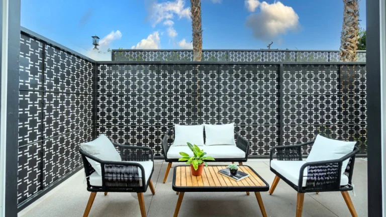 Queen Room with Private Patio